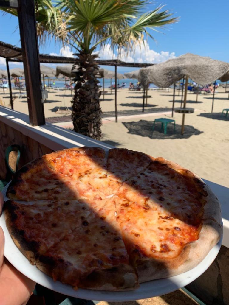 Villaggio Turistico La Baia Degli Angeli Маргерита-ді-Савоя Екстер'єр фото
